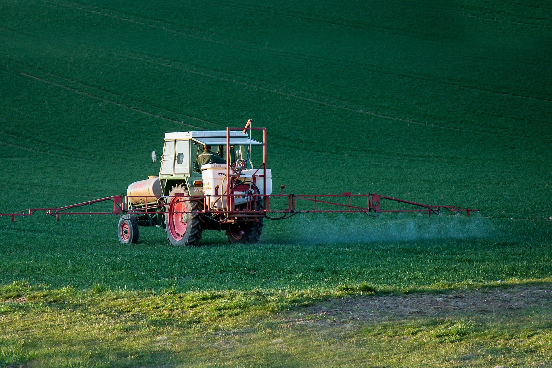 Precauzioni per l'effettuazione di trattamenti con prodotti fitosanitari: emessa l'ordinanza con le regole